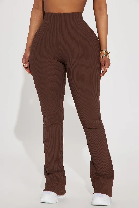 Hold Position Ribbed Yoga Pant - Brown